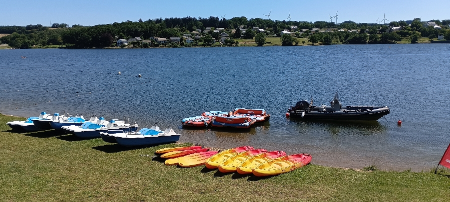 Sandy Acty Base de loisirs nautiques et VTT- Location de pédalos, canoë, paddle